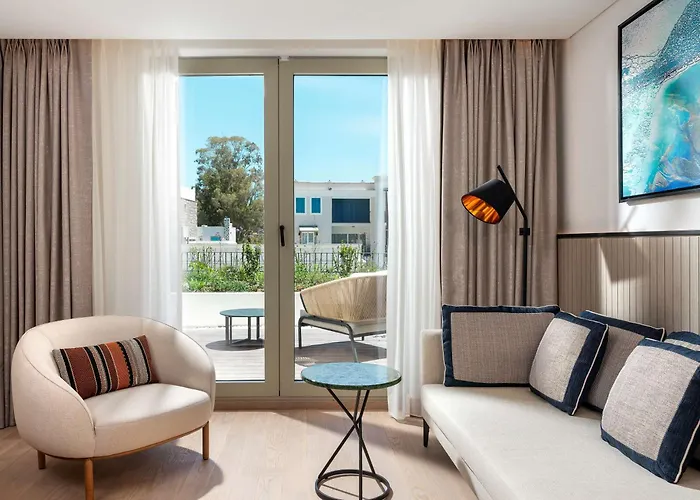 Radisson Collection Hotel, Bodrum 5* アキアーラ