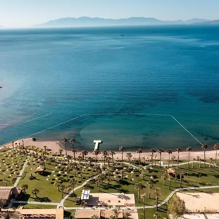호텔 Radisson Collection Hotel, Bodrum 5*