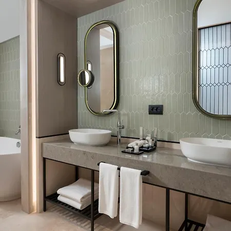 Radisson Collection Hotel, Bodrum 5* アキアーラ