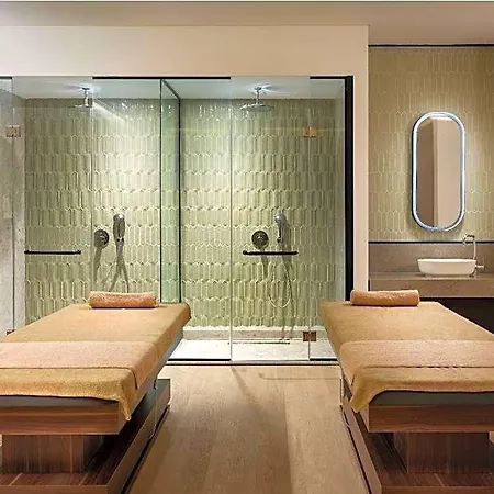 Radisson Collection Hotel, Bodrum アキアーラ